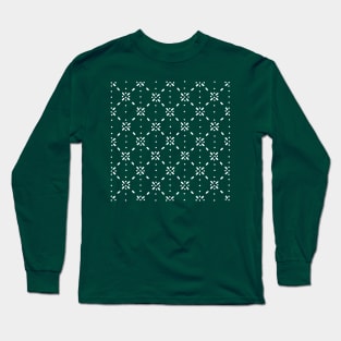 Christmas snowflake on green background Long Sleeve T-Shirt